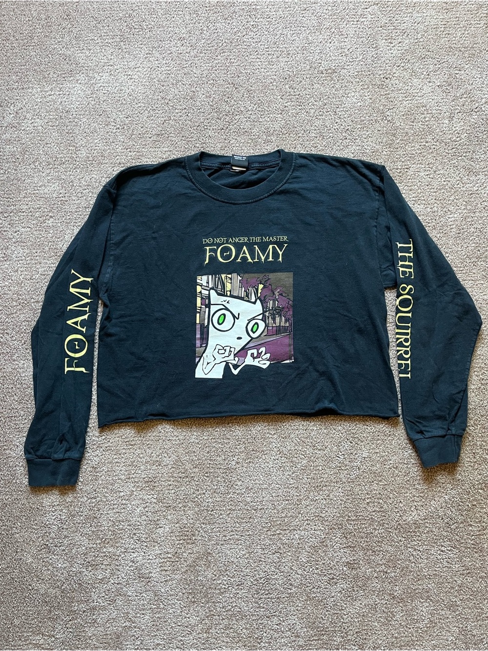 VTG 00’s / Y2K iLL Will Press Foamy The Squirrel Long Sleeve Crop Top